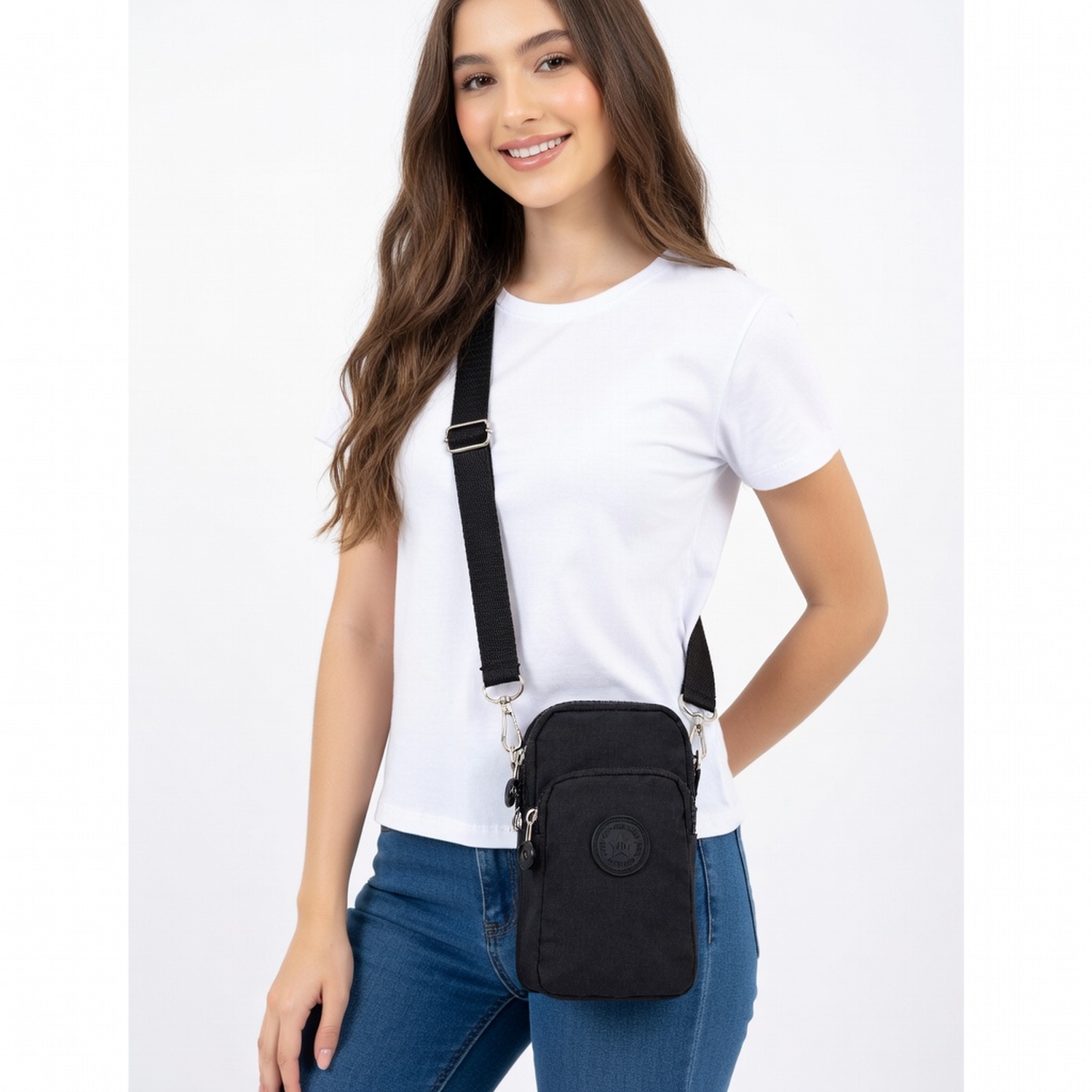 png_1500x1500_69699978