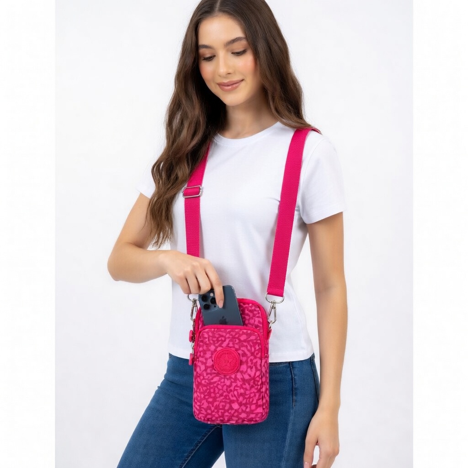 png_1500x1500_69699979